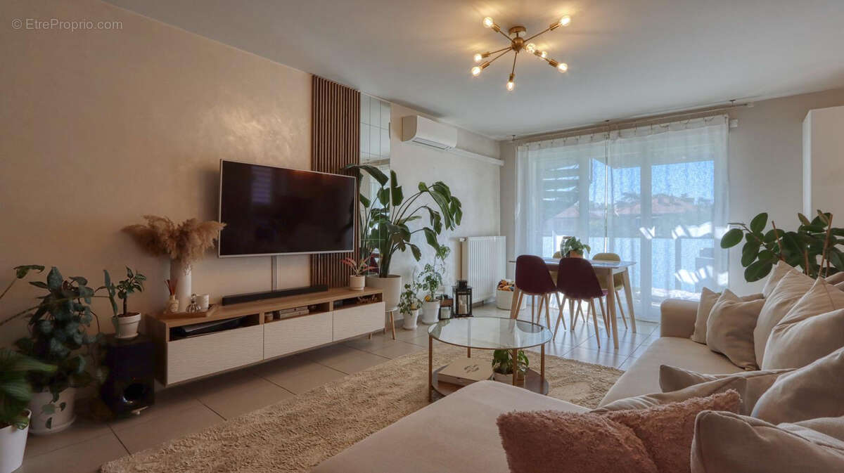 Appartement à FEYZIN