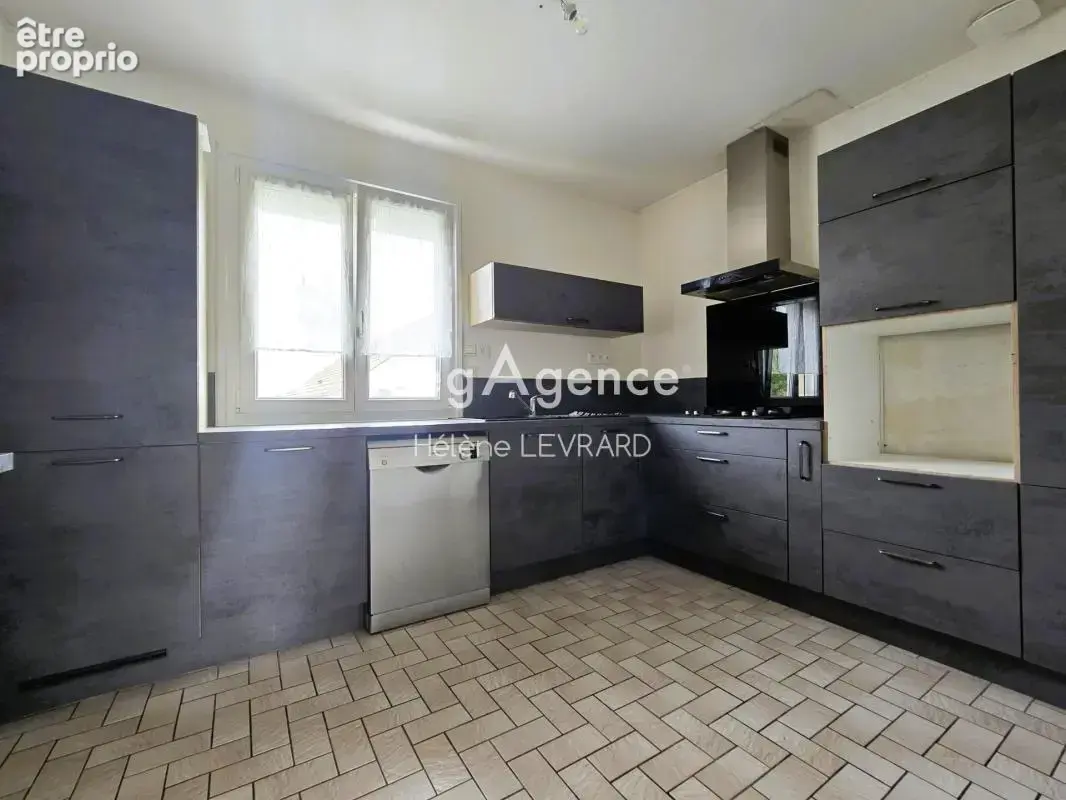 Maison agréable et lumineuse avec cuisine récente - photo 4