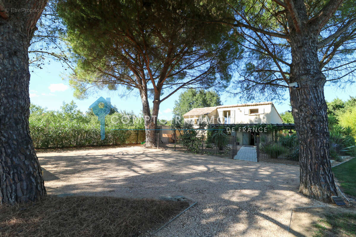 Maison à UZES
