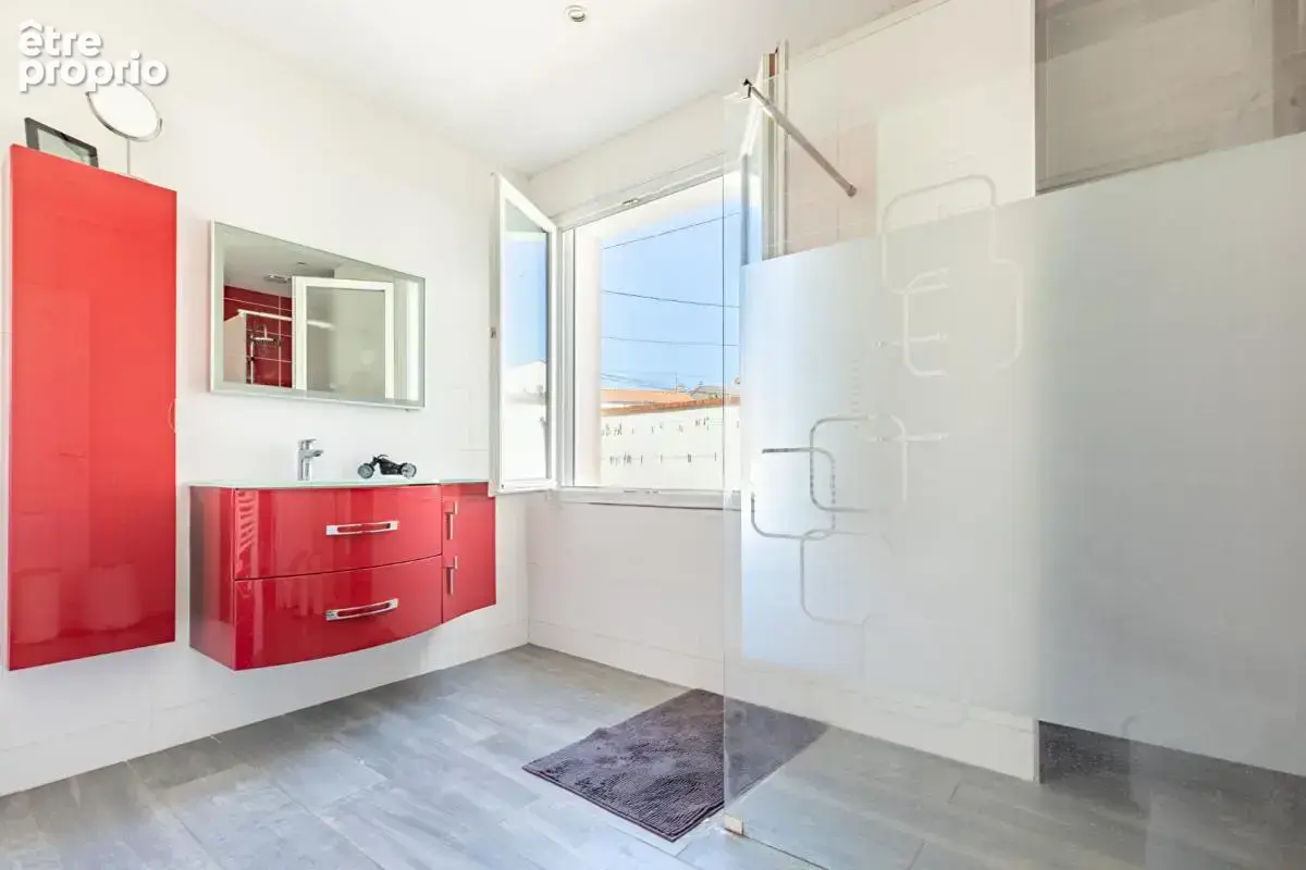 Maison Mouzillon 6 P . 4 Chs . Bureau . 177.85 M² . Double garages . T 1153 M² . Sous-sol - photo 12