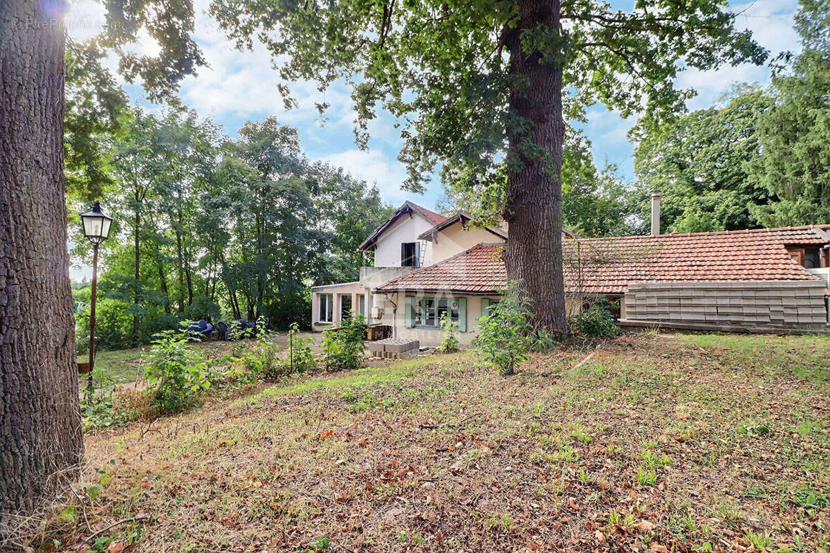 Maison à SAINT-LEU-LA-FORET