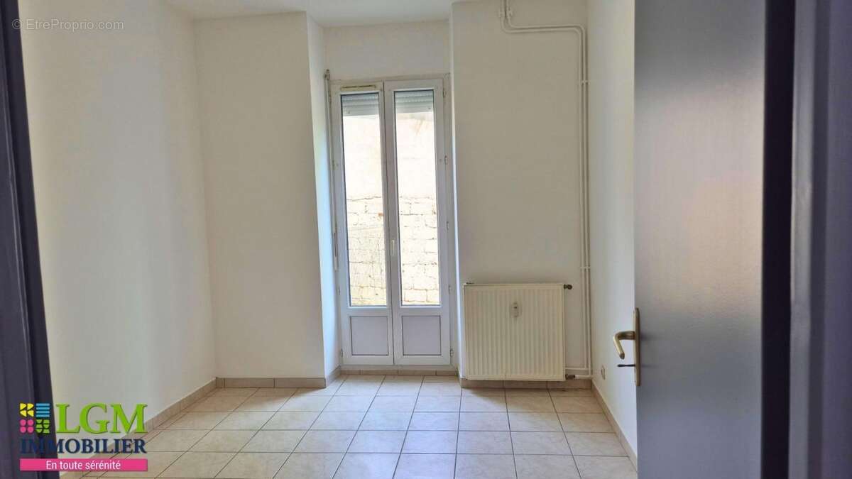 Appartement à BELLEGARDE-SUR-VALSERINE