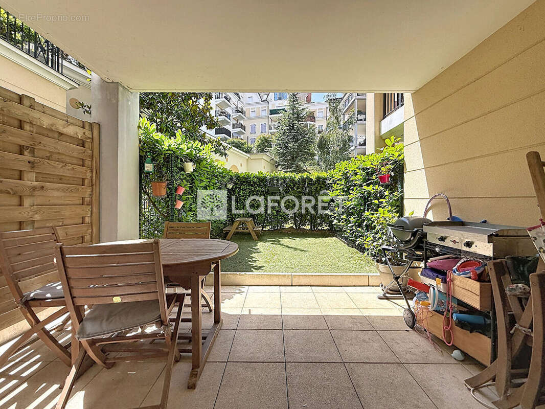 Appartement à LE PLESSIS-ROBINSON