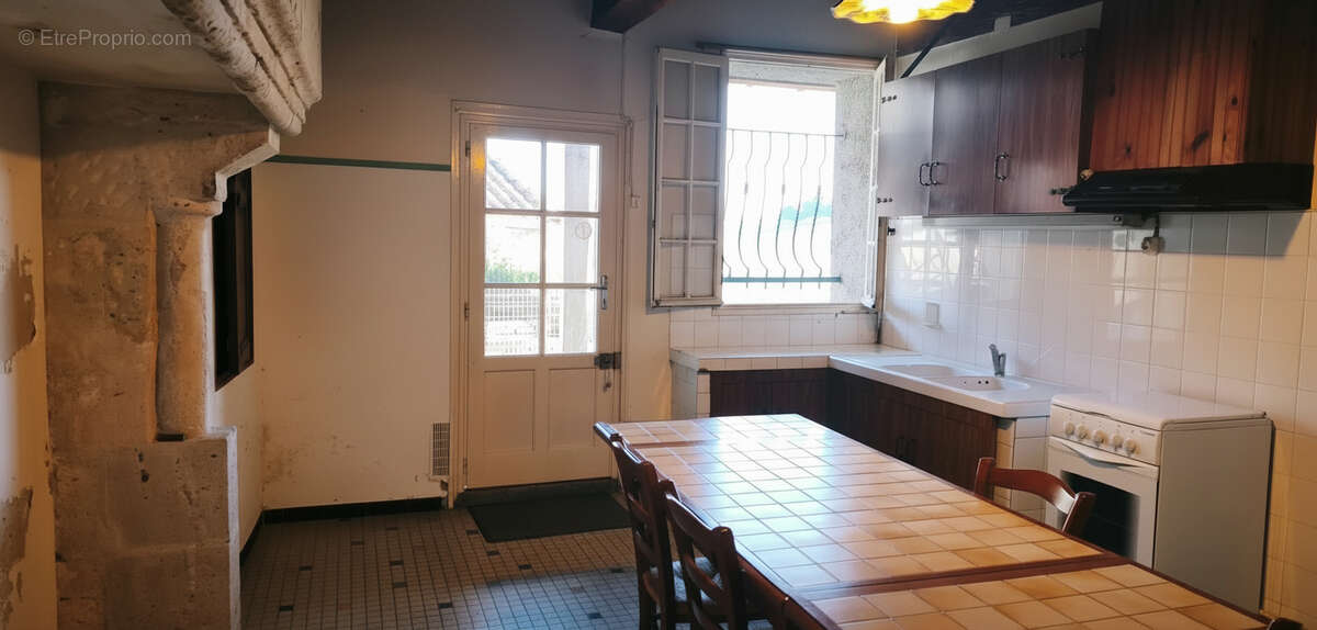 Ensemble immobilier isolé avec vue imprenable sur la campagne, sur près de 3 hectares - photo 14