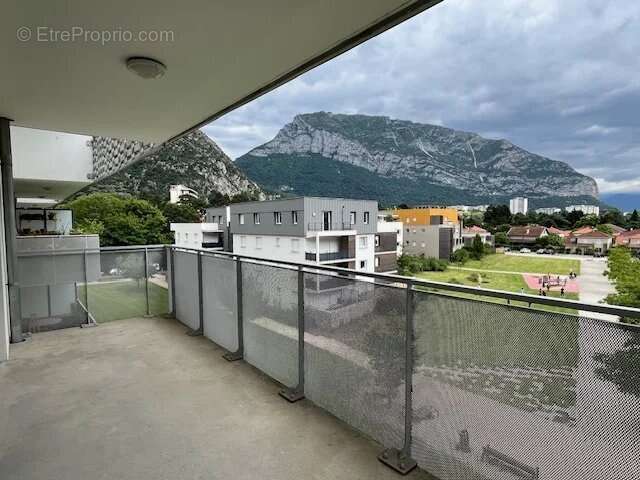 Appartement à SAINT-EGREVE