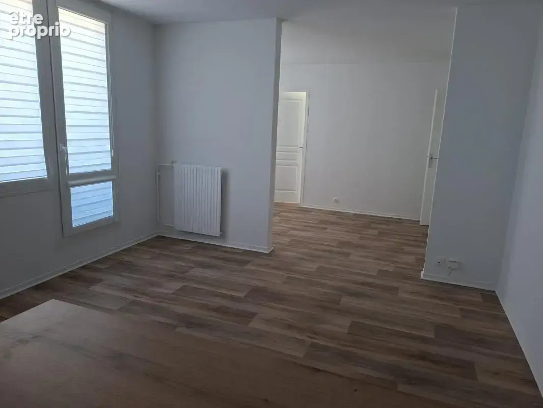 Trappes centre – appartement t5 rénové avec balcon – proche gare - photo 4