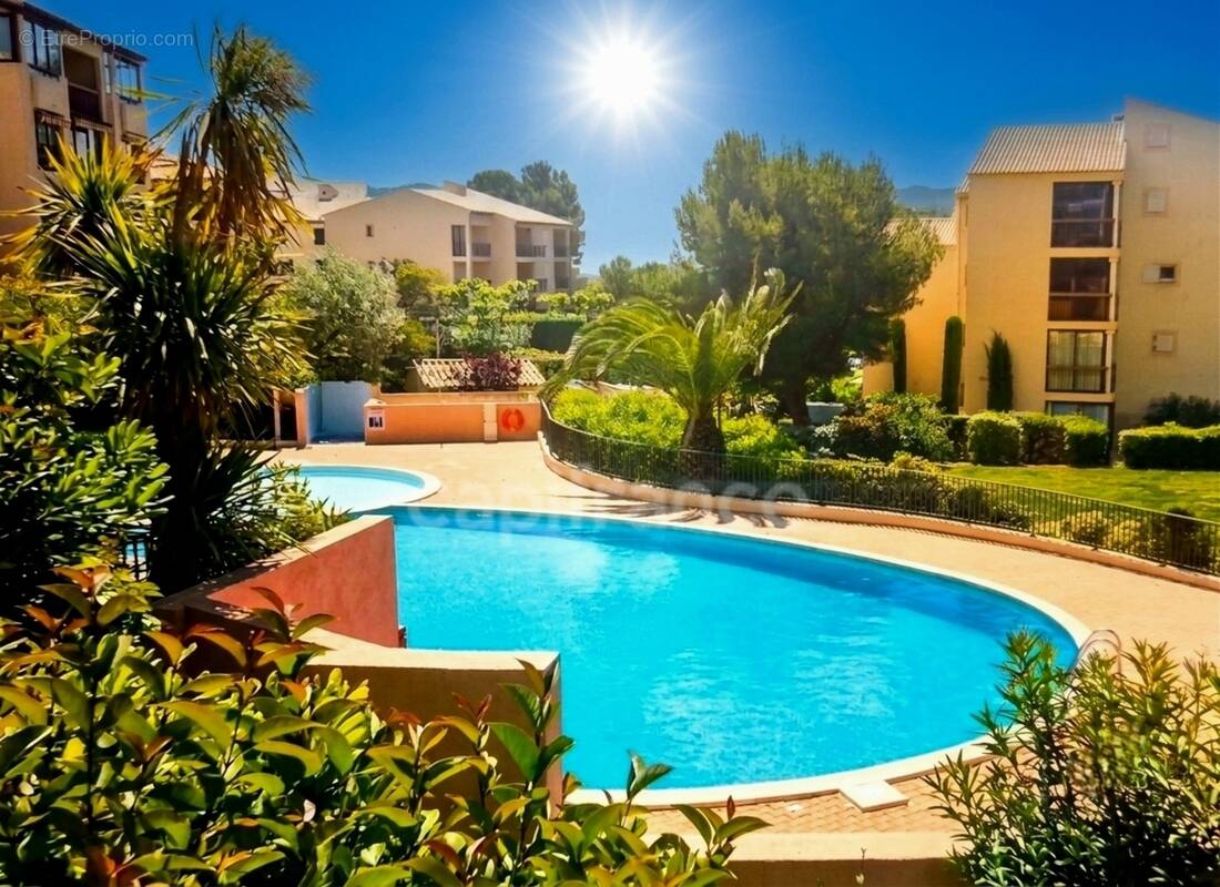Appartement à SIX-FOURS-LES-PLAGES
