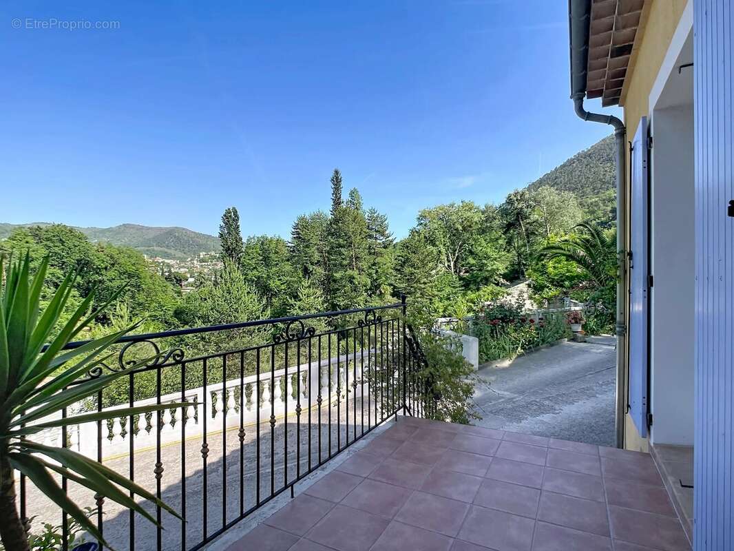 Maison à TOURRETTE-LEVENS
