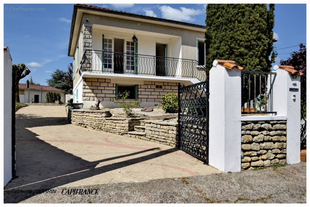 Maison à MOUGON