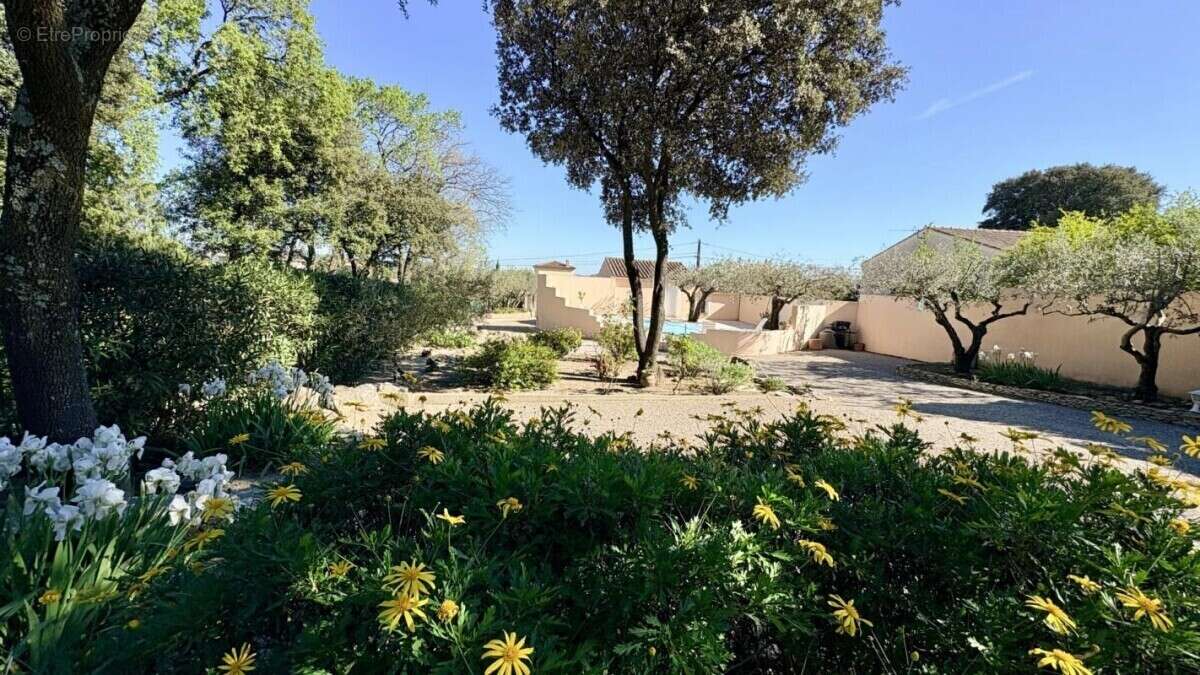 Maison à ROCHEFORT-DU-GARD