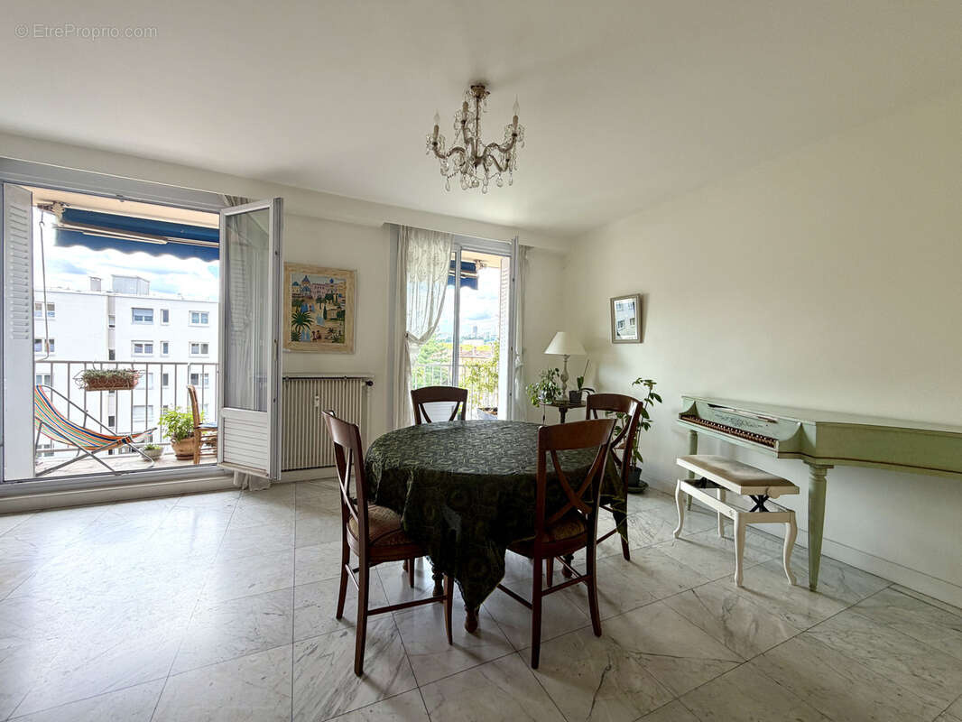 Appartement à CALUIRE-ET-CUIRE