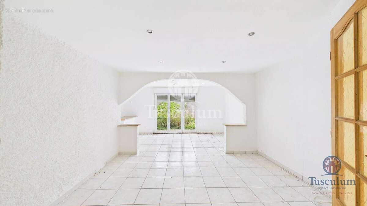 Maison divisée en deux appartements - photo 4