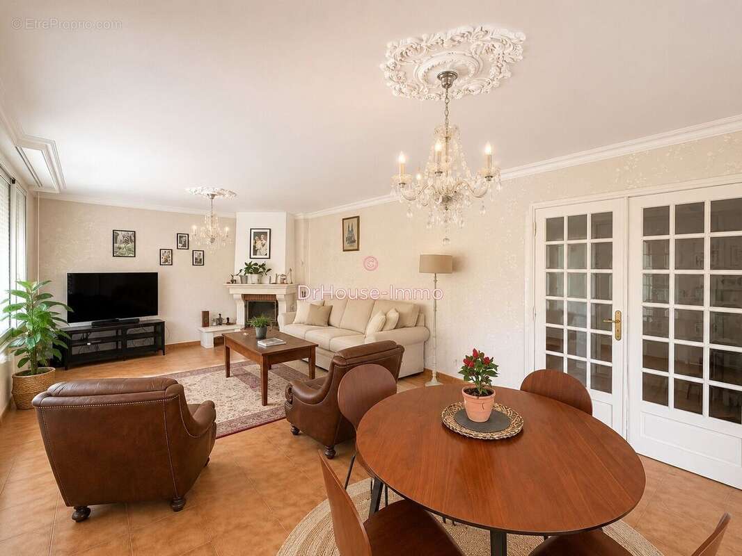 Maison 280 m² à Lezignan-Corbieres  - photo 13