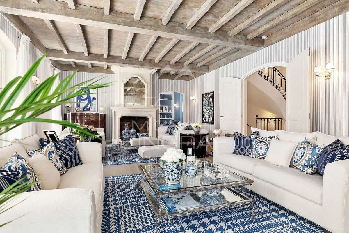 Maison à LA COLLE-SUR-LOUP