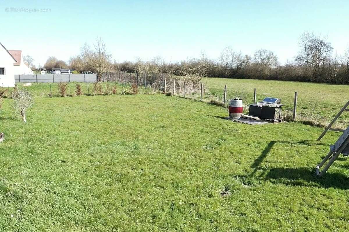 Maison à SAINT-PIERRE-SUR-DIVES