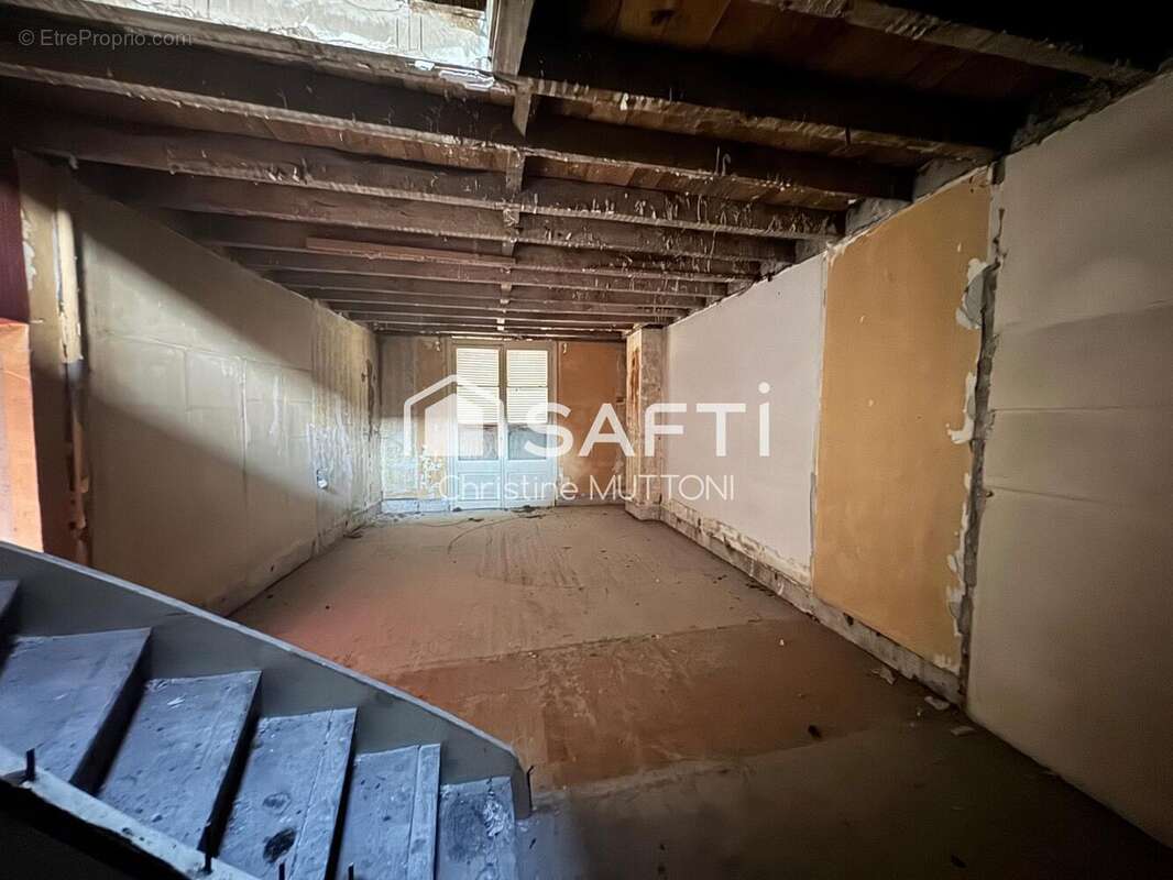 Appartement 200 m² à Culoz  - photo 5