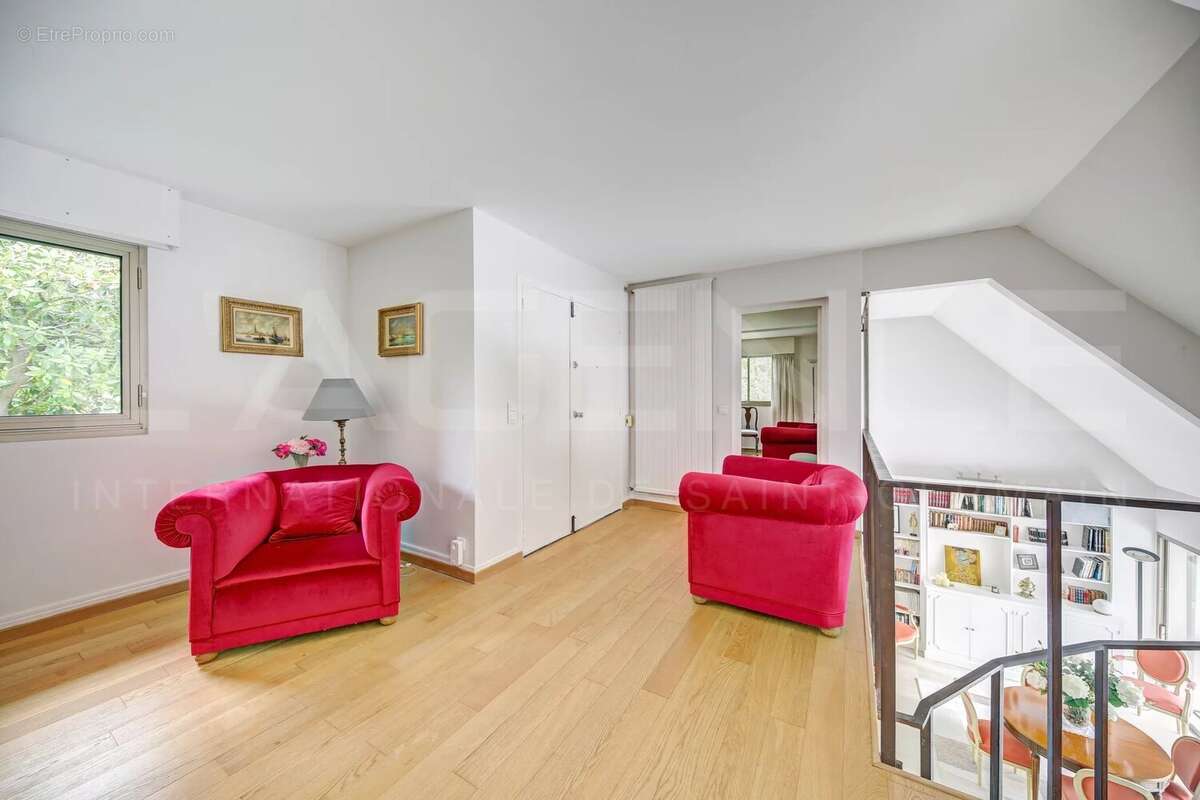 Maison à FEUCHEROLLES