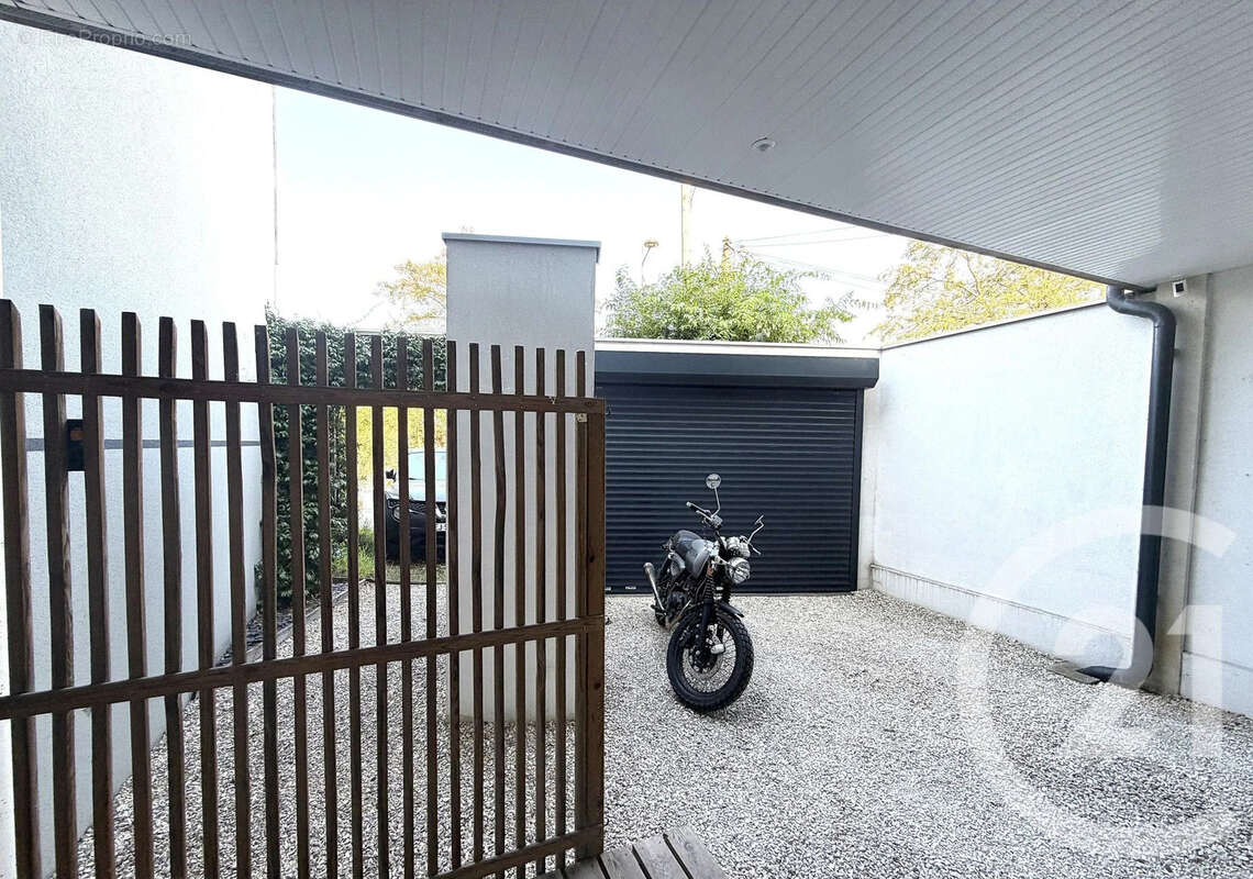 Maison 76 m² à Begles  - photo 11