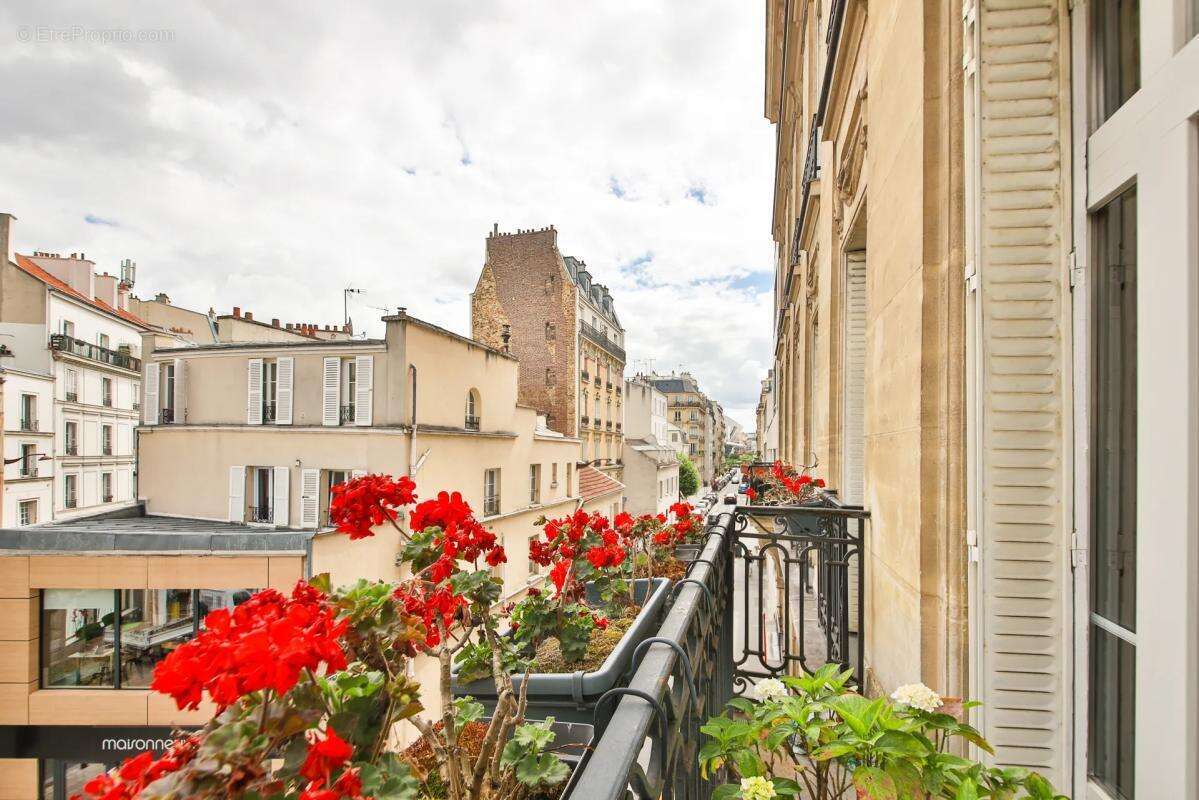 Appartement à NEUILLY-SUR-SEINE