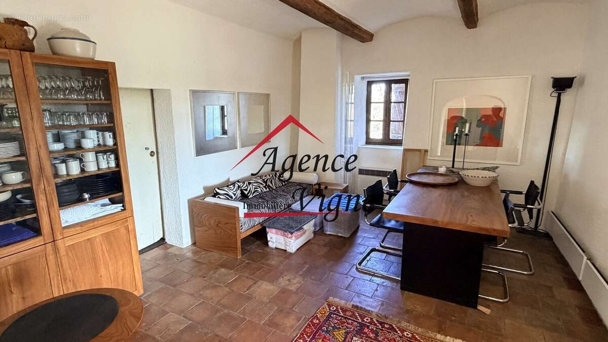 Maison à SAINT-VICTOR-DE-MALCAP