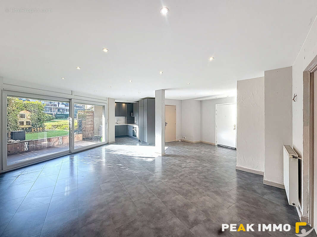 Appartement à ANNECY-LE-VIEUX