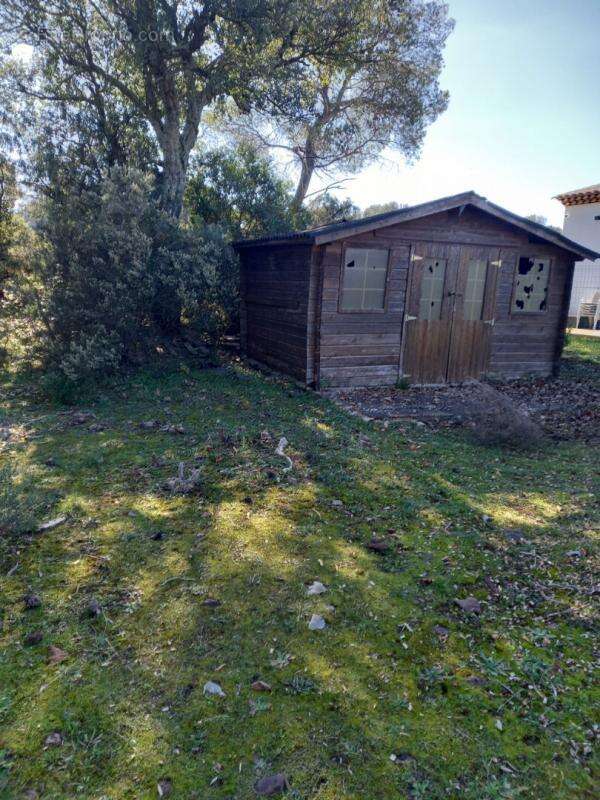 Terrain à LE CANNET-DES-MAURES