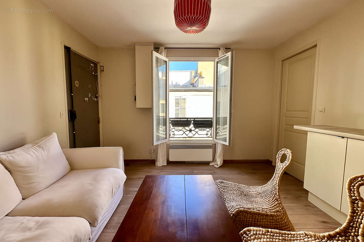 Appartement à PARIS-10E