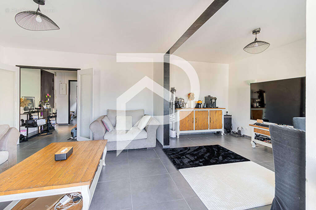 Appartement à MARSEILLE-6E