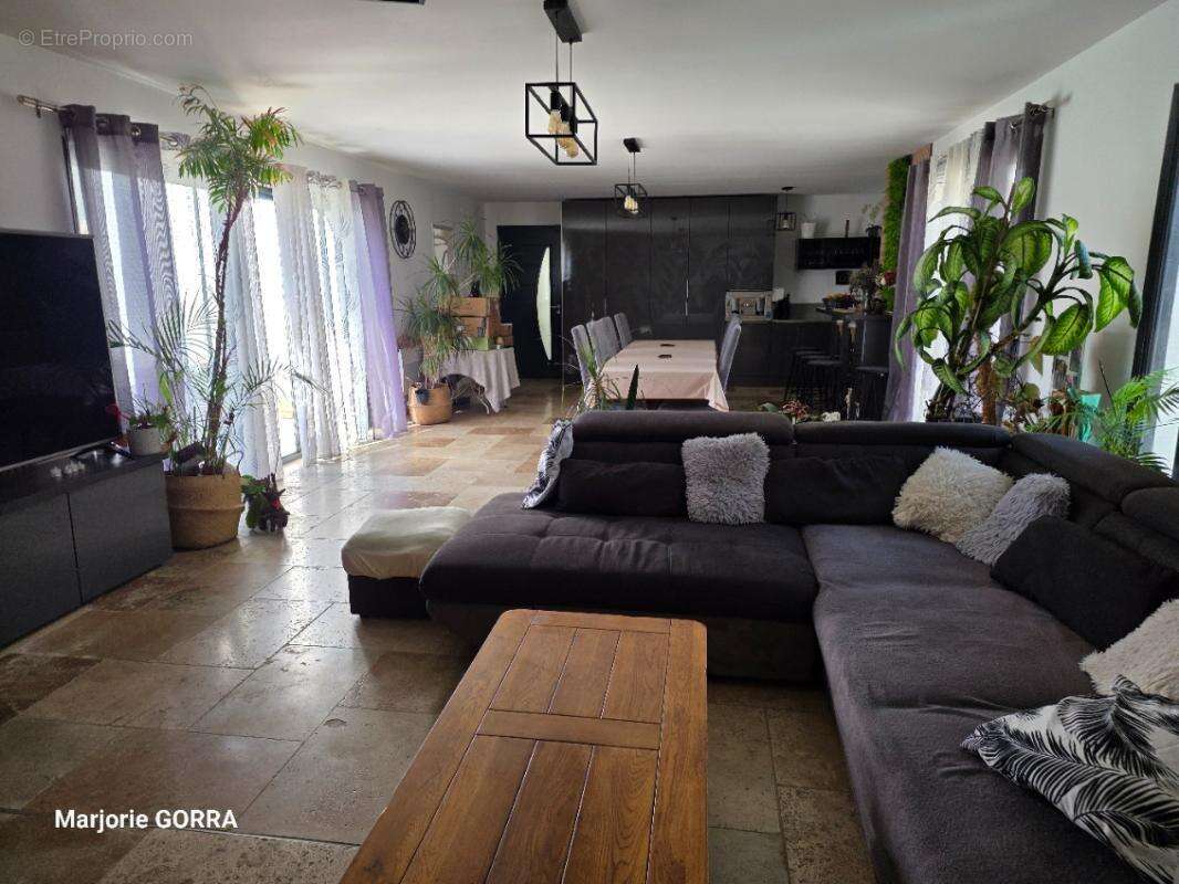 Maison à PLAN-D'AUPS-SAINTE-BAUME