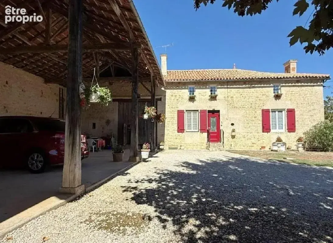 Maison 6 pièces 179 m² à vendre à Villefagnan (16240) - photo 3