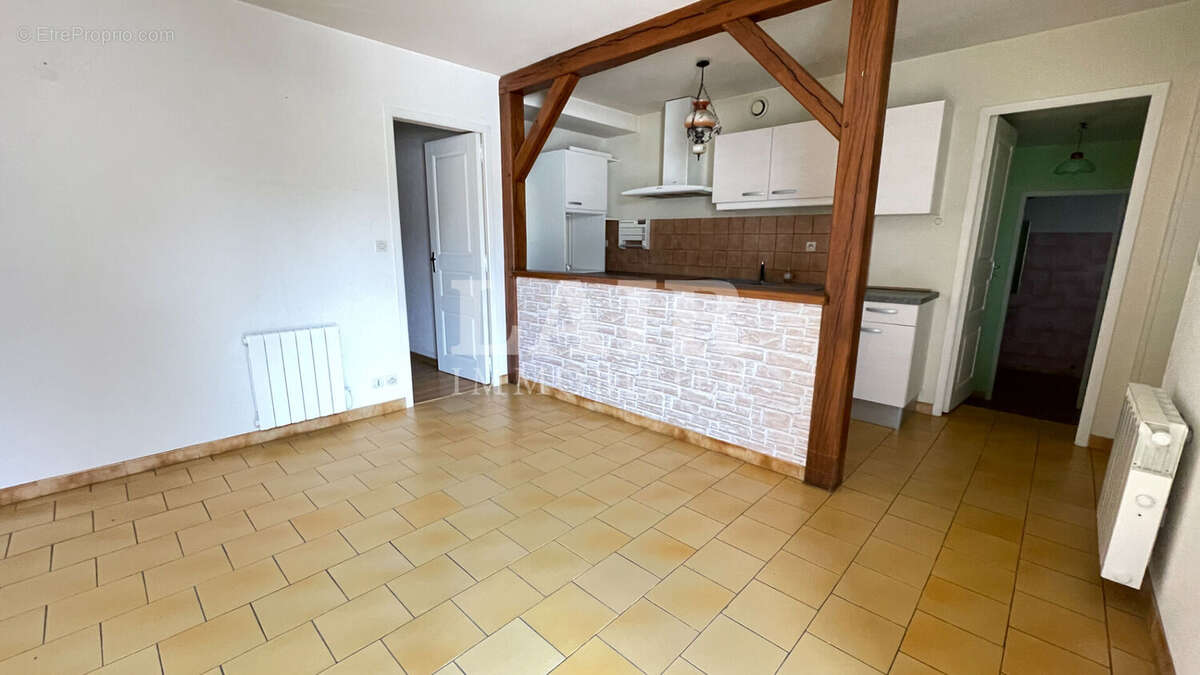 Maison à FRESNAY-SUR-SARTHE