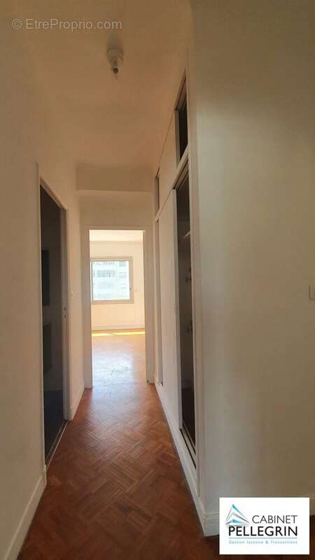 Appartement à MARSEILLE-8E