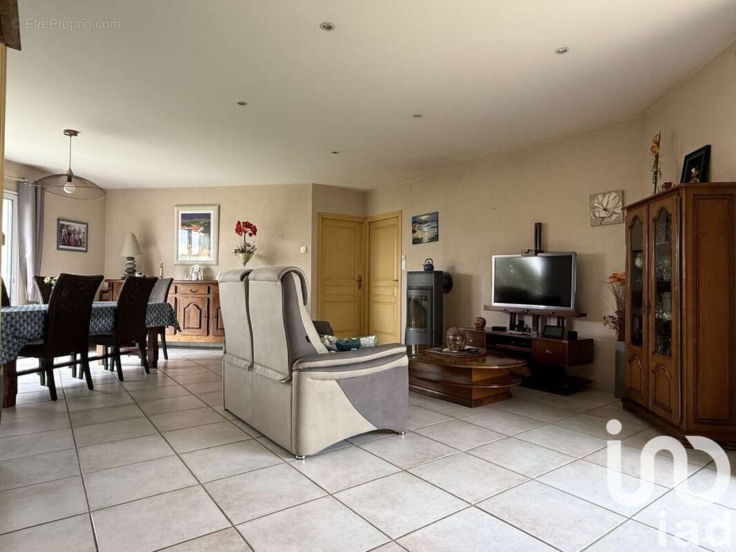 Photo 6 - Maison à LA TARDIERE