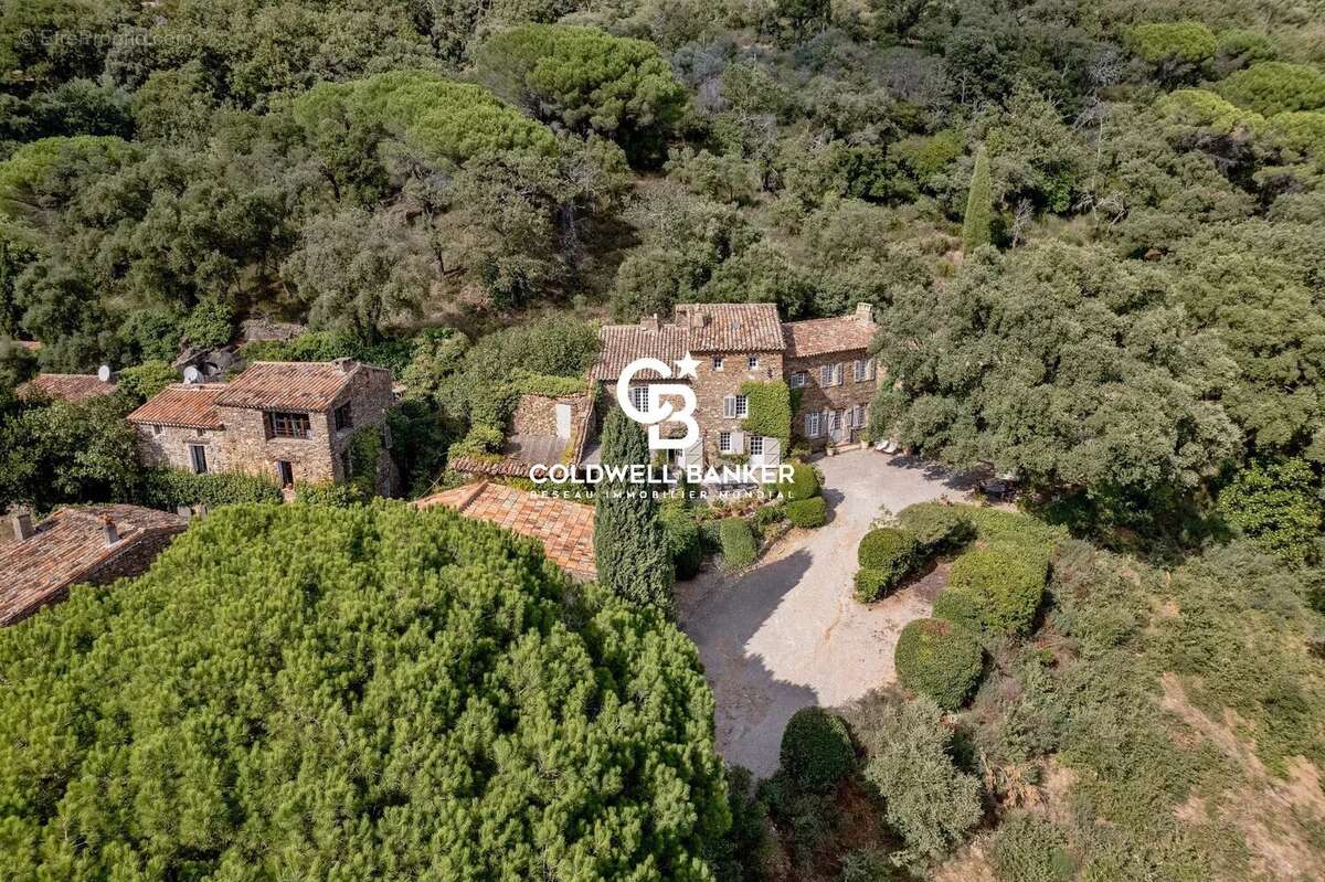 Maison à LA GARDE-FREINET