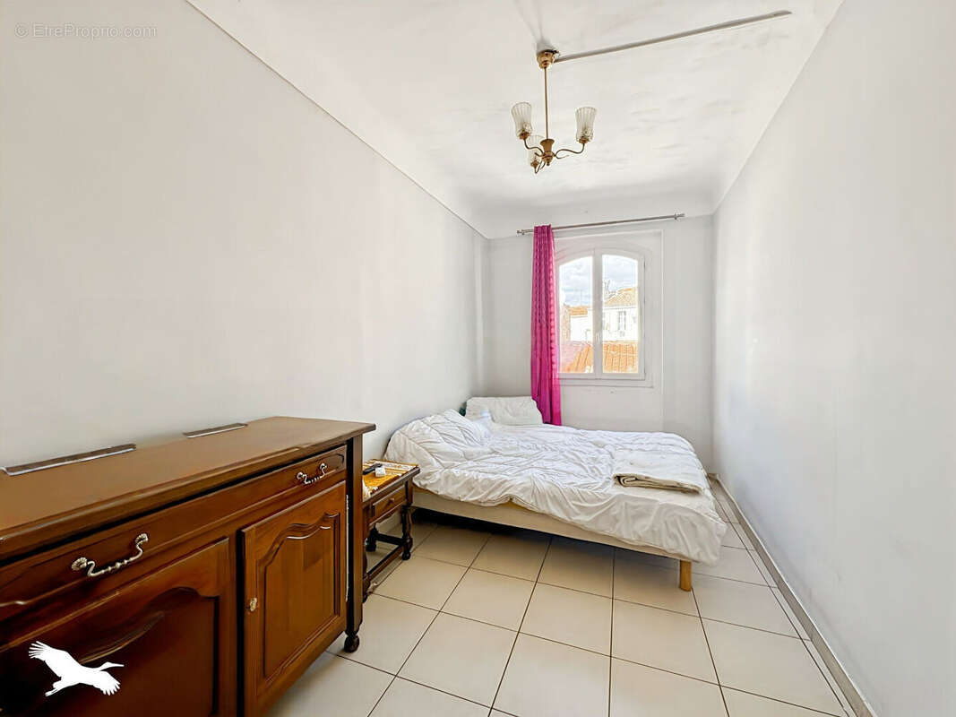 Appartement à MARSEILLE-1E