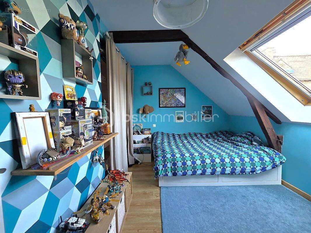 Maison à BOURG-DES-COMPTES