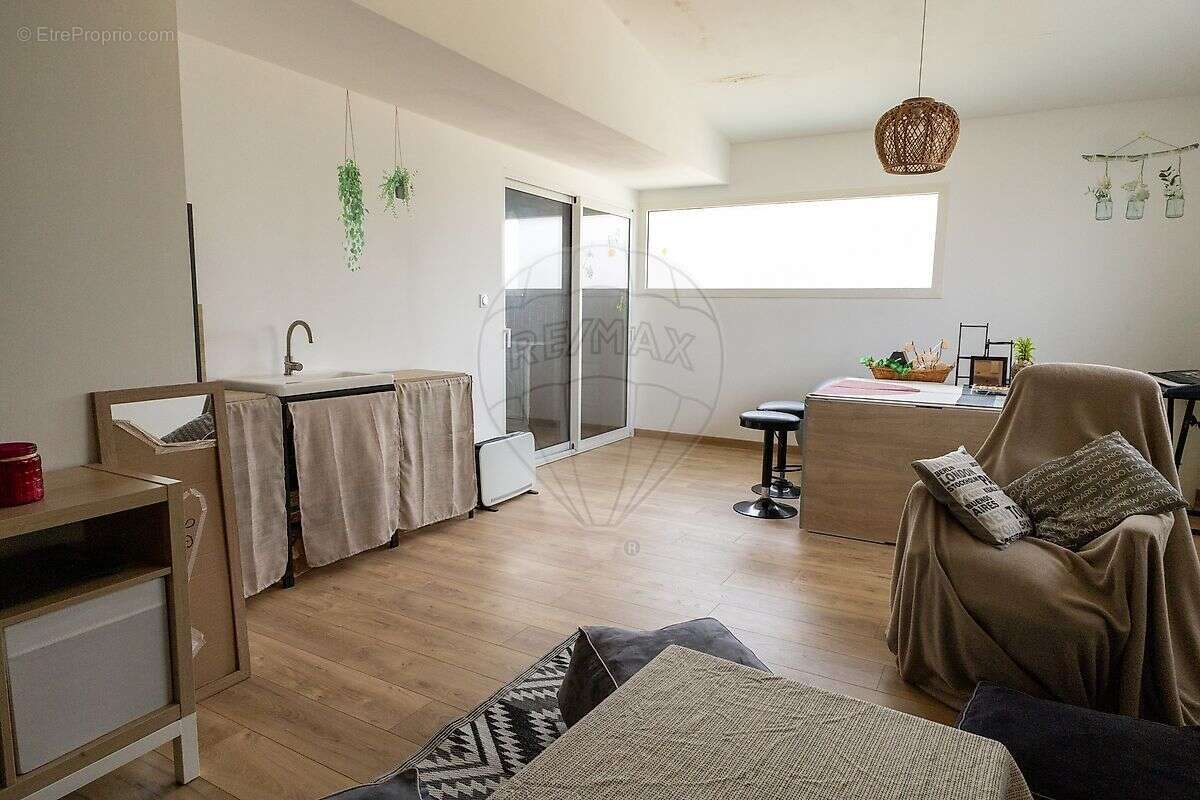 Maison à SAINT-ROMAIN-DE-BENET