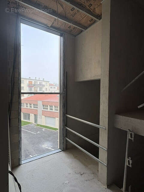 Autre à REIMS