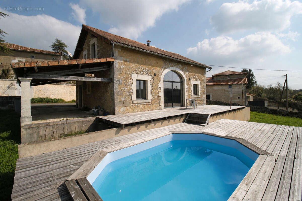 Maison à RUDEAU-LADOSSE