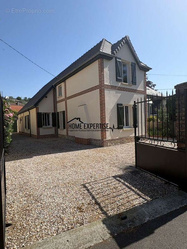 Maison 140 m² à Sainte-Adresse  - photo 2