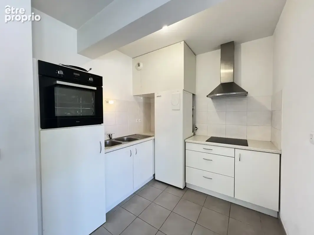 Appartement T3 - 69m2 + garage - Proche Place Napoléon LA ROCHE SUR YON - photo 4