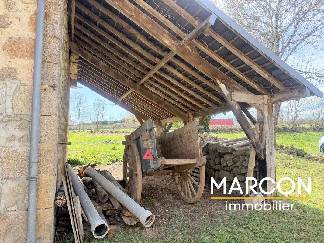 Maison à SAINTE-FEYRE