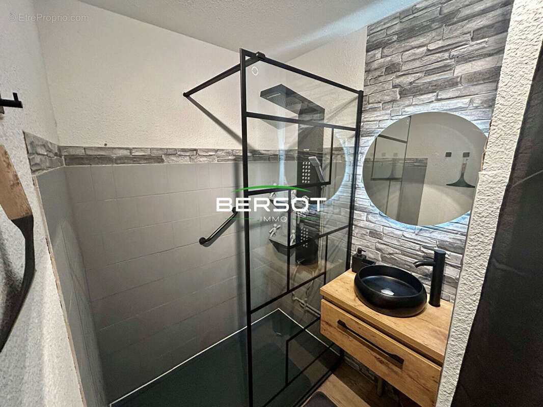Appartement à NEUVECELLE