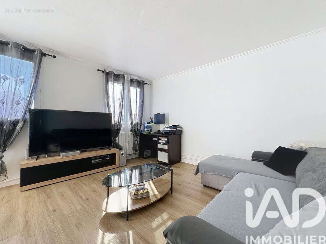Photo 3 - Appartement à LE PLESSIS-TREVISE