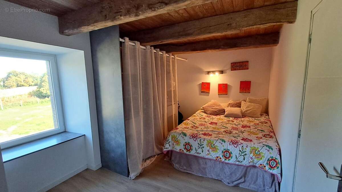 Maison à COMBOURG