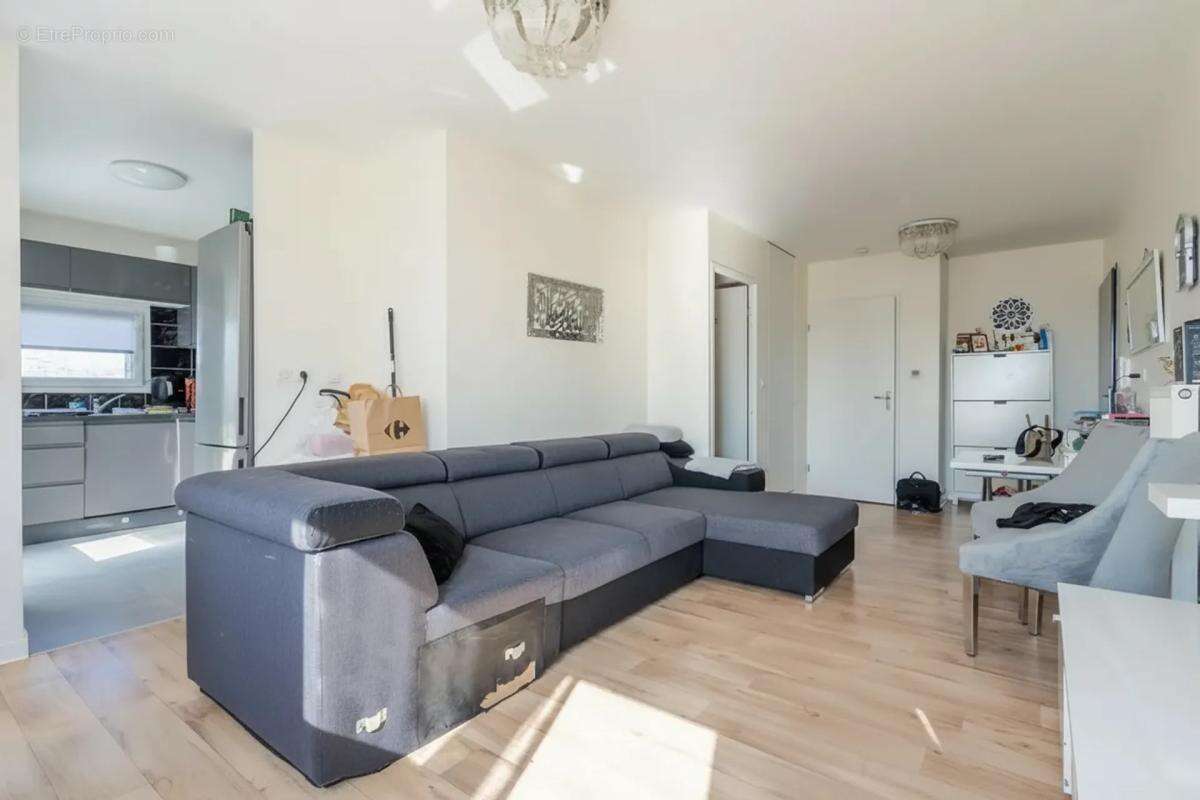 Appartement à DUGNY