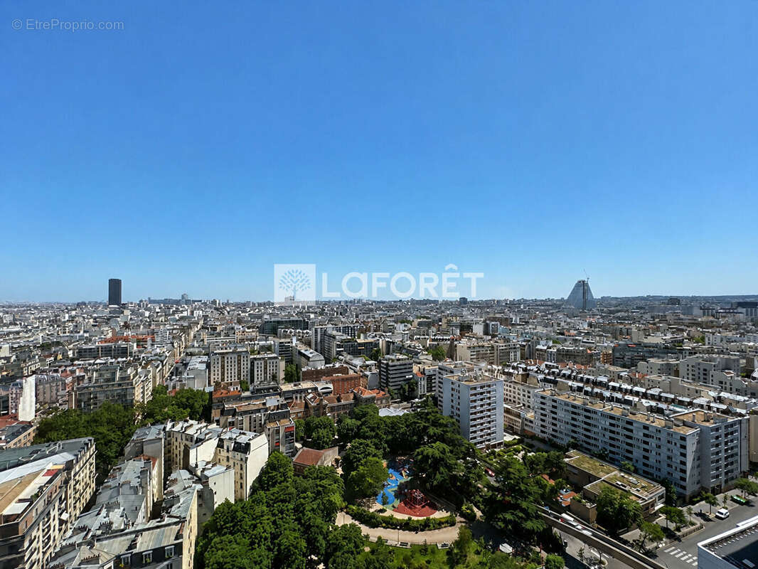 Appartement à PARIS-15E