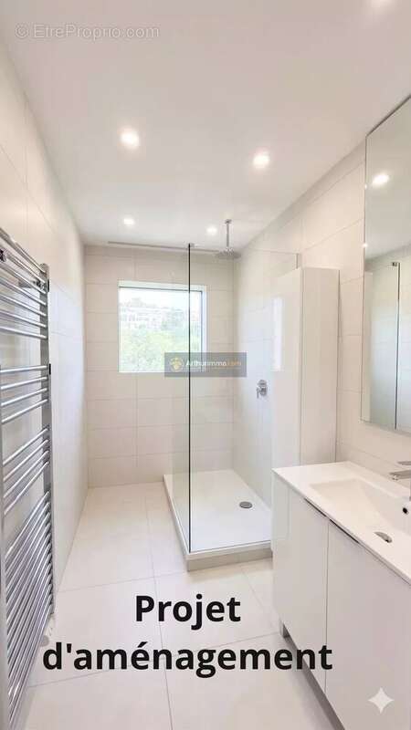 Appartement à LE MUY