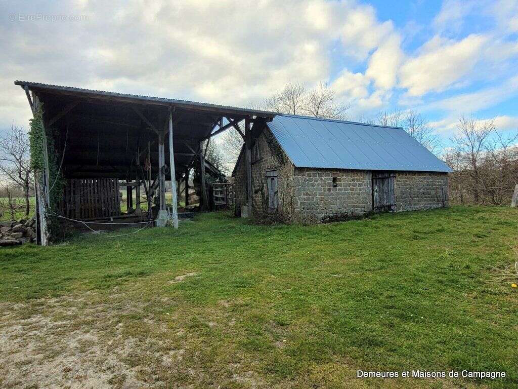 Maison à LE TEILLEUL