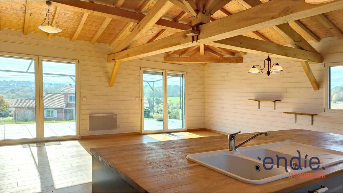 Maison à CARDEILHAC